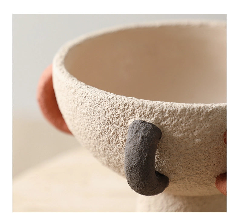 Geometric Sand-Textured Ring Vase – Artistic Flower Arrangement & Home Decor