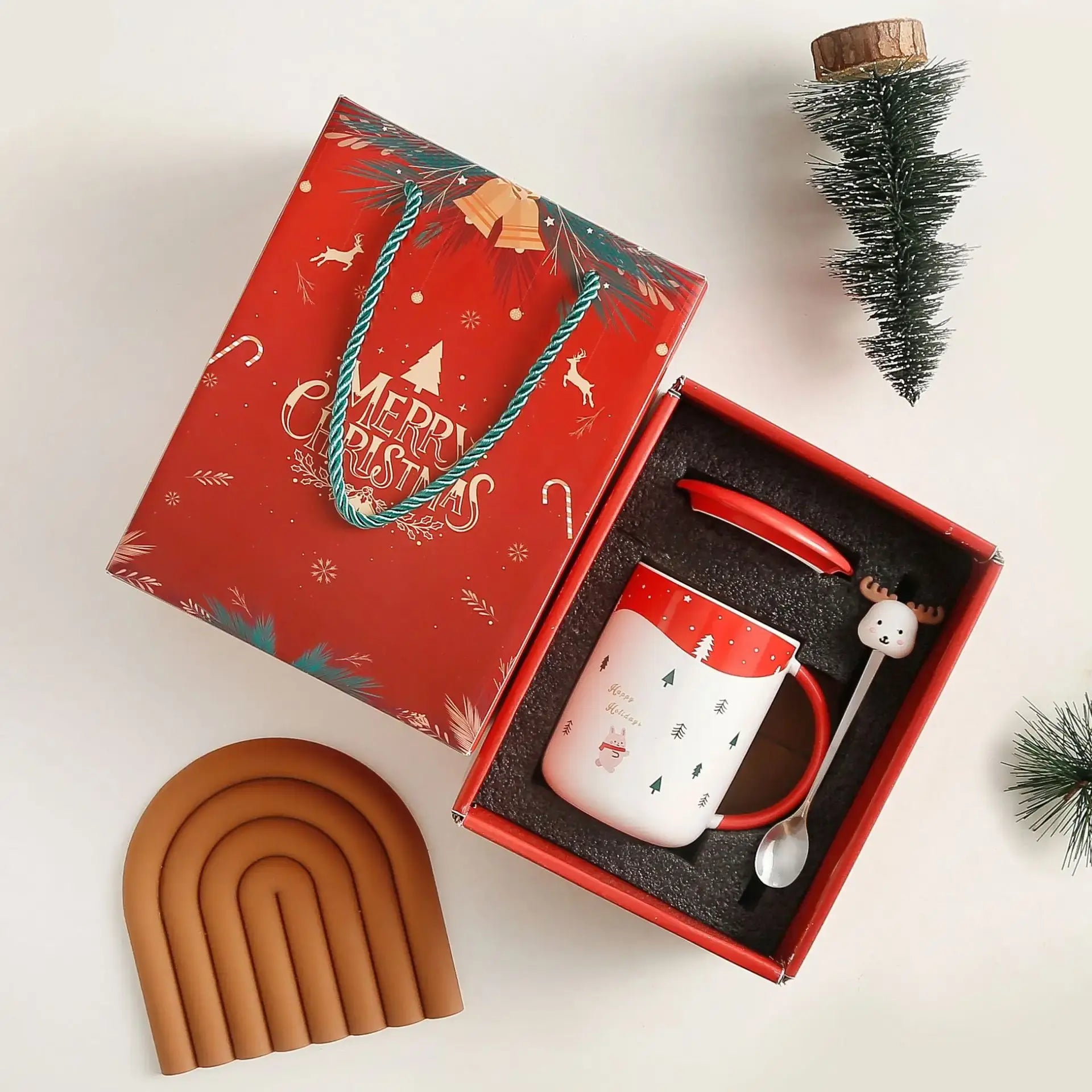 كوب بتصميم أيل عيد الميلاد مع غطاء وملعقة من الفولاذ المقاوم للصدأ