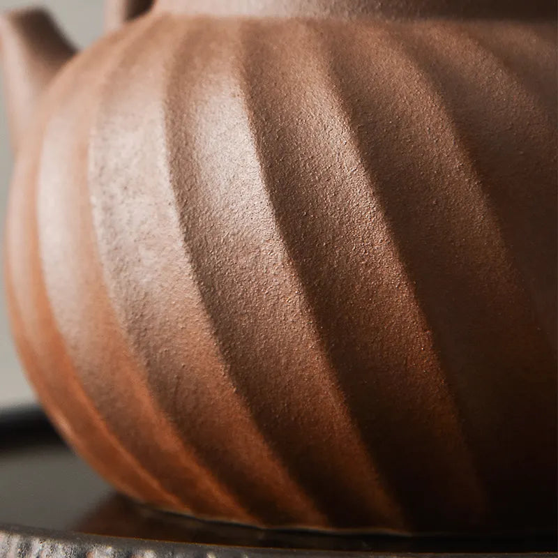 Chinese Traditional Ceramic Teapot Rotating Stripe Pattern Pots