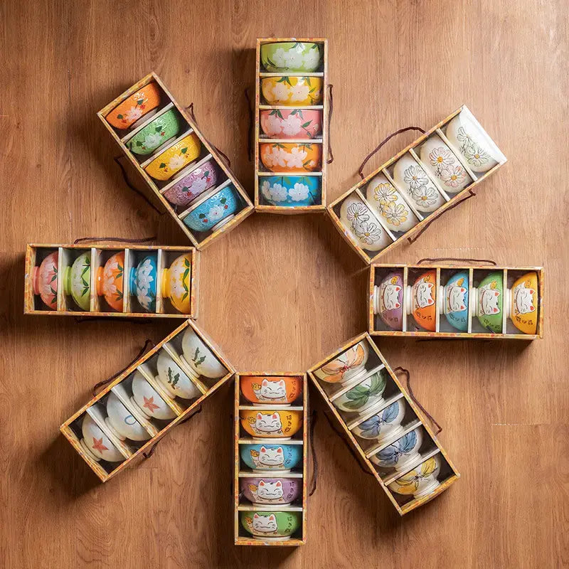 Japanese Lucky Cat Round Hand Painted Gift Box 5 Piece Bowls