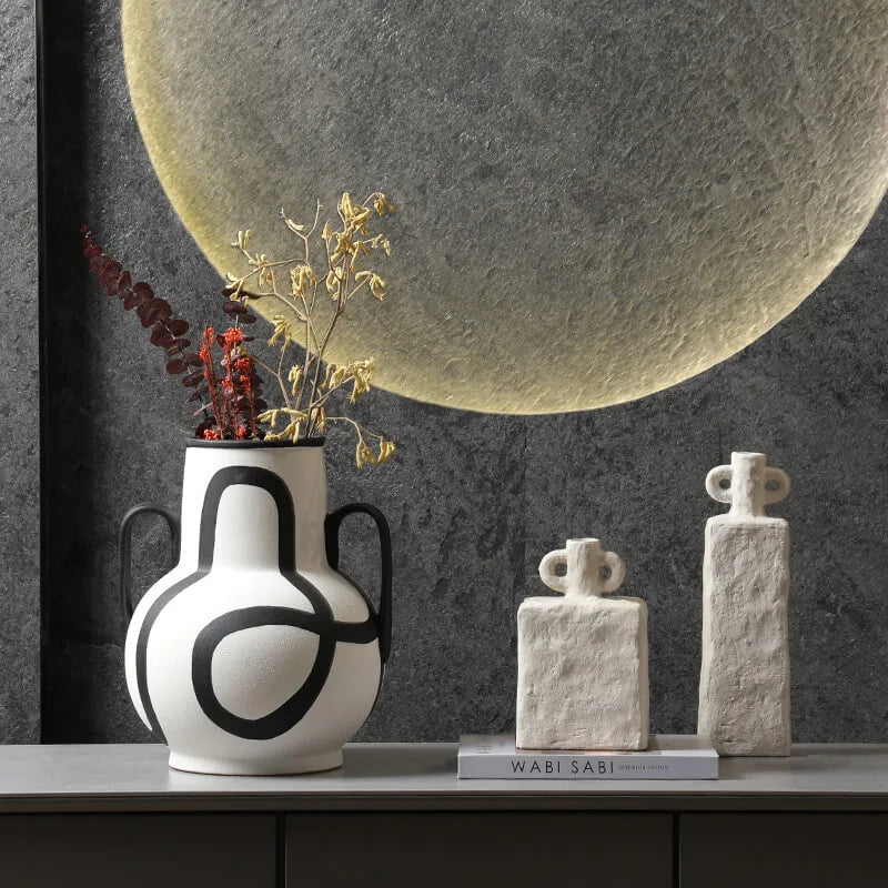 Hand-Painted Vase with Black Rim – Artistic Home Decoration