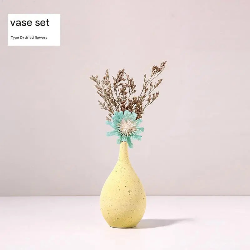 مزهرية سيراميك صغيرة من موراندي