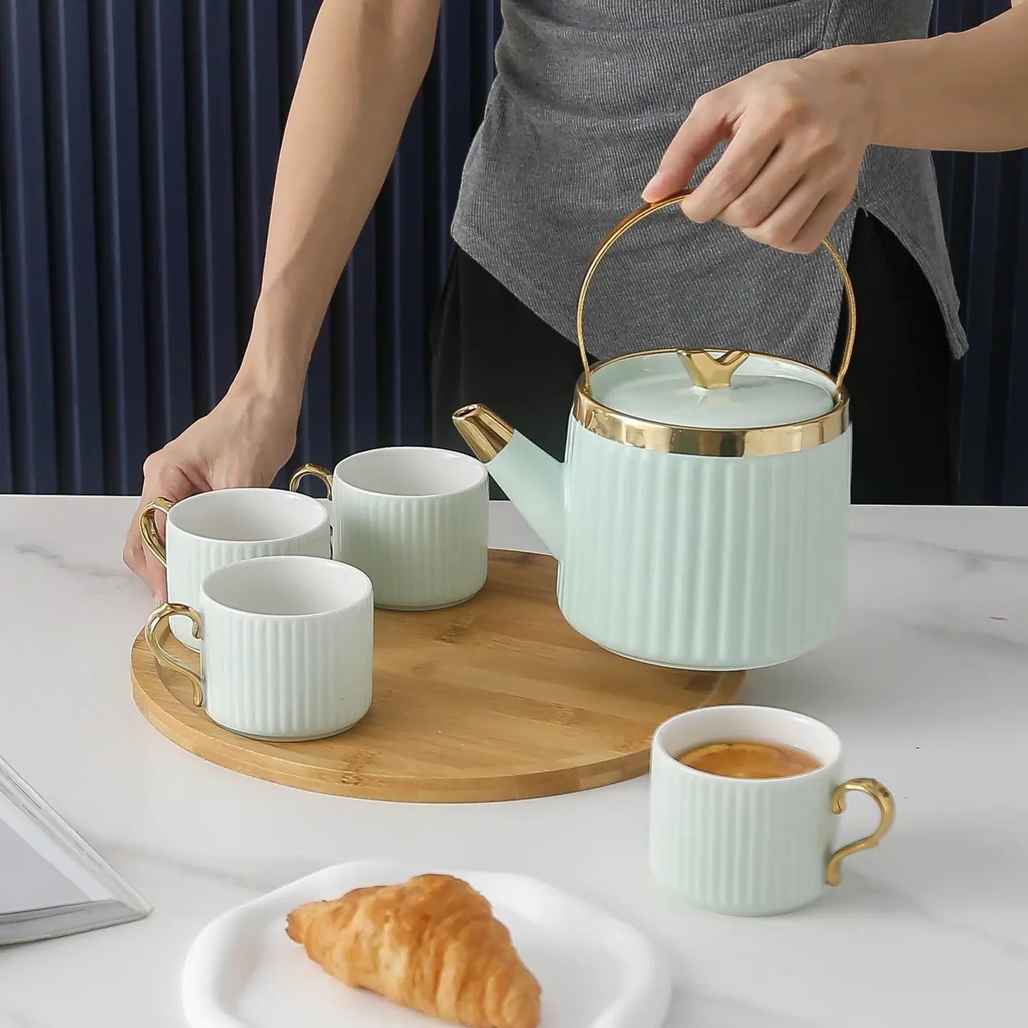 Luxury Coffee Tea Set 4 Cups 1 Kettle with Wood Stand (green)