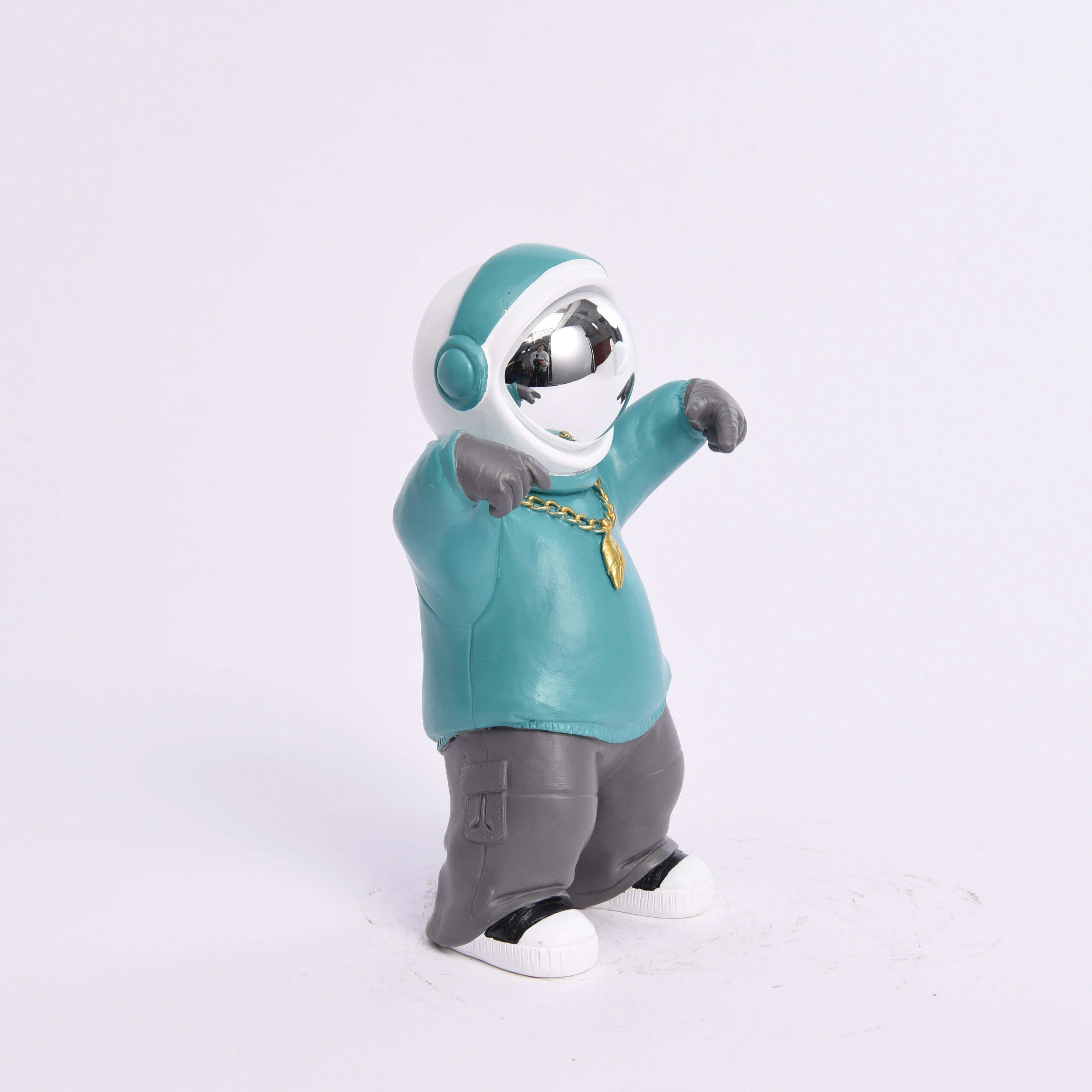 تماثيل رواد فضاء بحركة الوقوف على طراز الهيب هوب