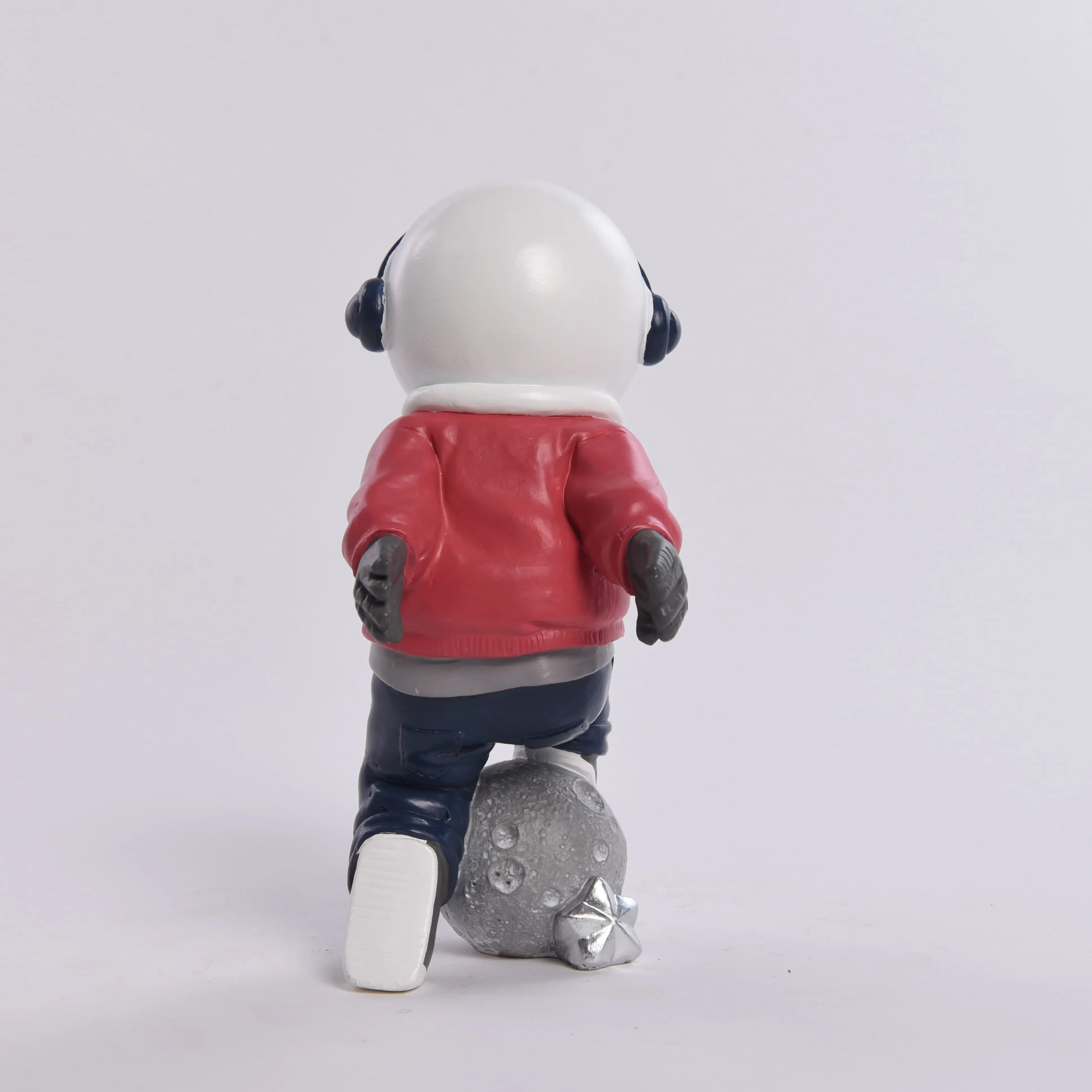 Football Astronaut Mannequin Figurines – Cute Space-Themed Decorative Sculptures & Crafts
