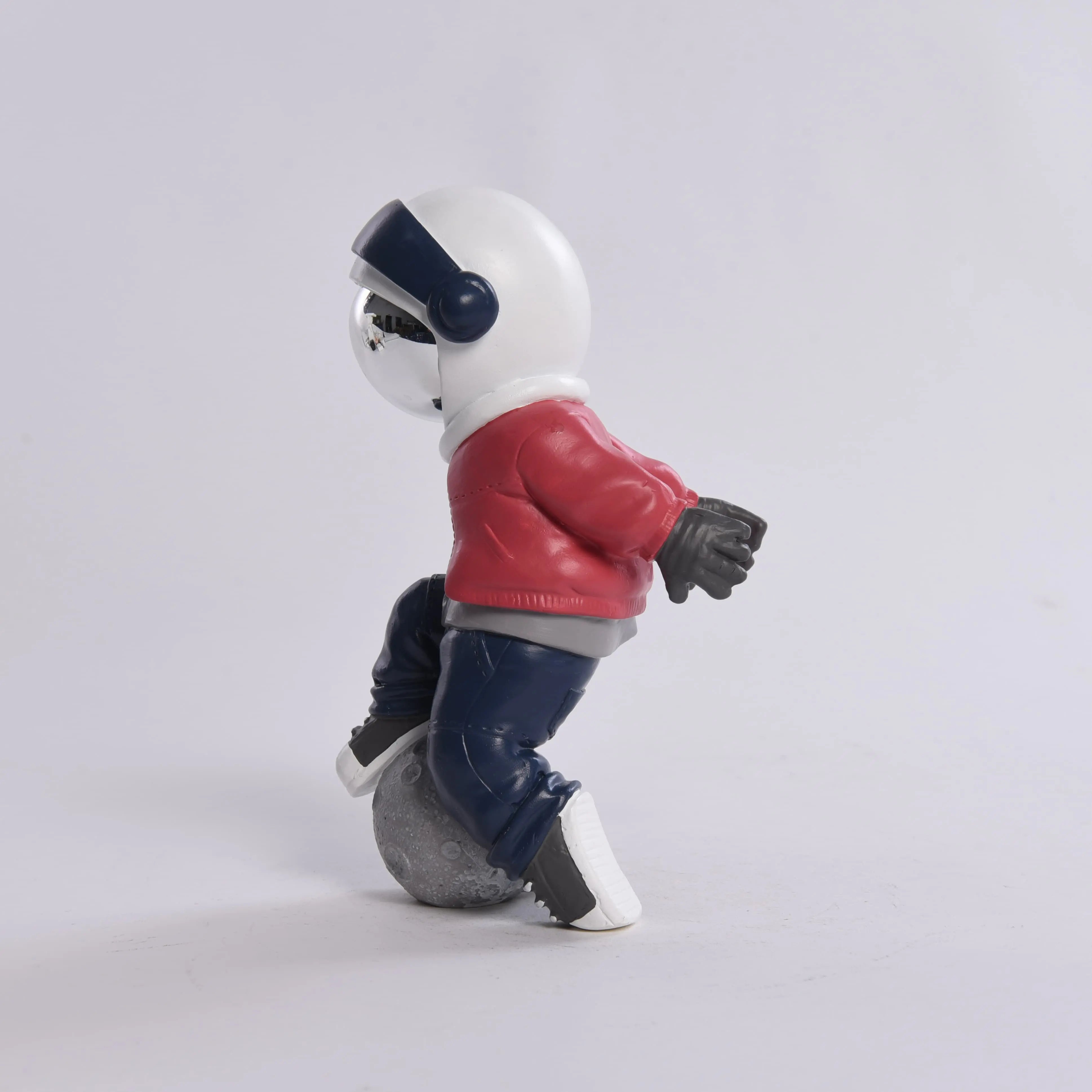 Football Astronaut Mannequin Figurines – Cute Space-Themed Decorative Sculptures & Crafts