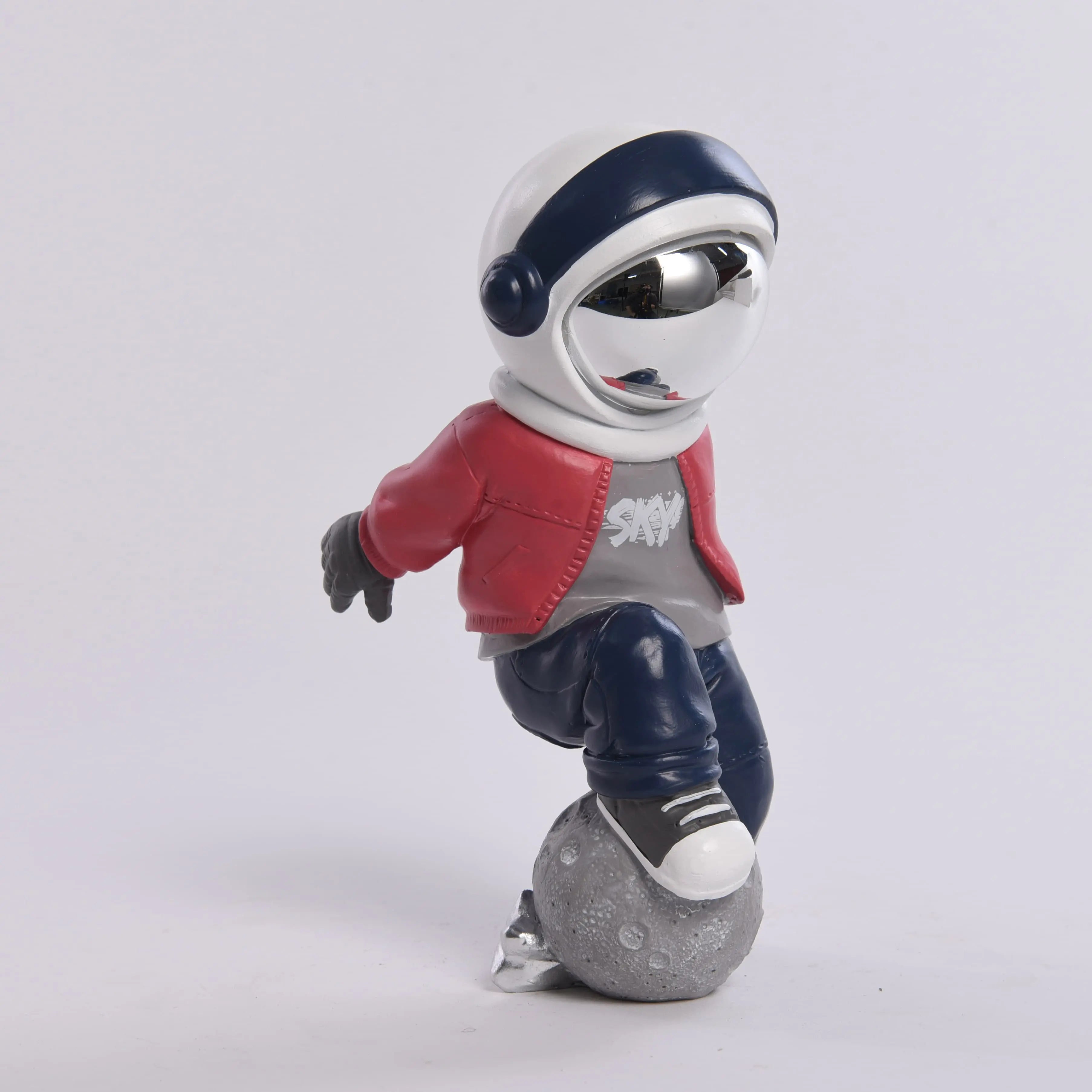 Football Astronaut Mannequin Figurines – Cute Space-Themed Decorative Sculptures & Crafts