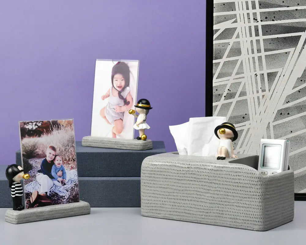 Elegant Resin Bubble Girl Tissue Holder – Stylish Multifunctional Table Storage & Gift Craft