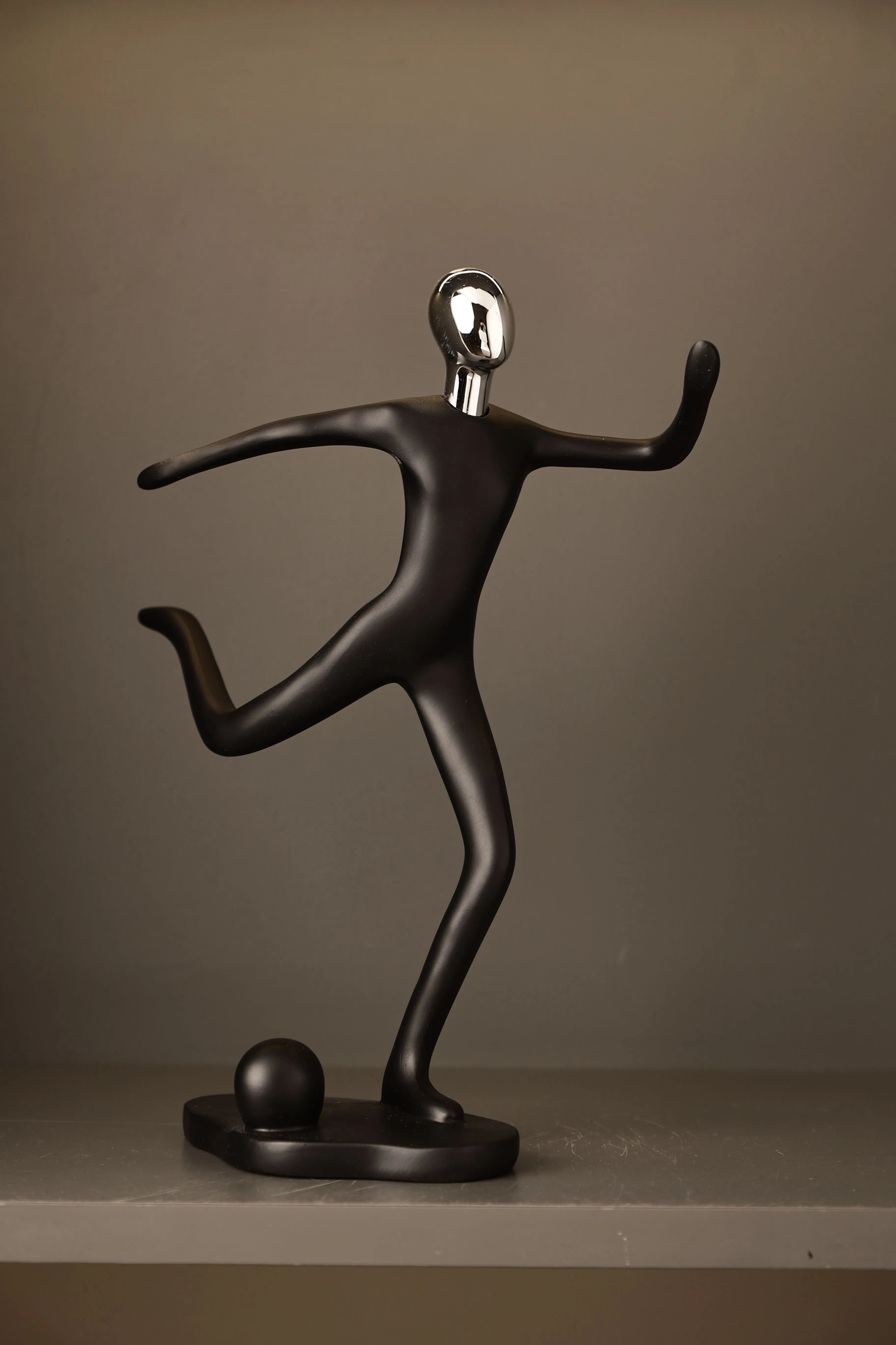 Modern Art Sportsman Figurines Resin