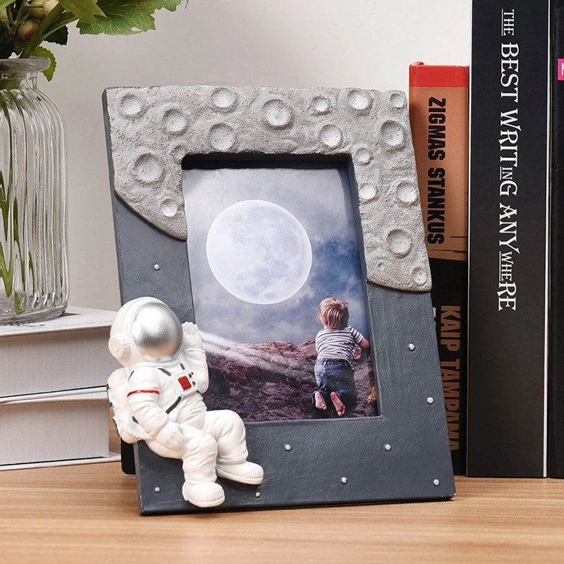 Astronaut Photo Frame Gold