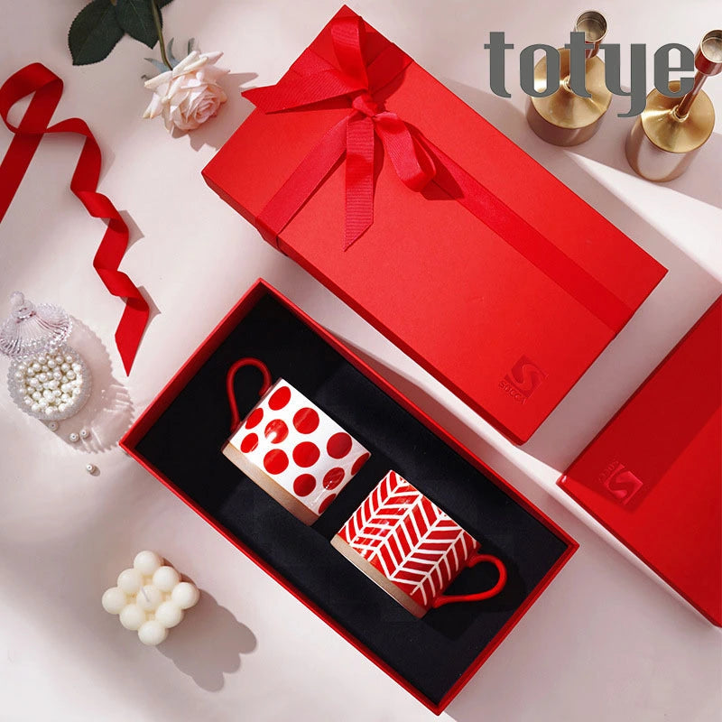 مجموعة أكواب سيراميك يابانية مرسومة يدويًا مع صندوق هدايا للزوجين