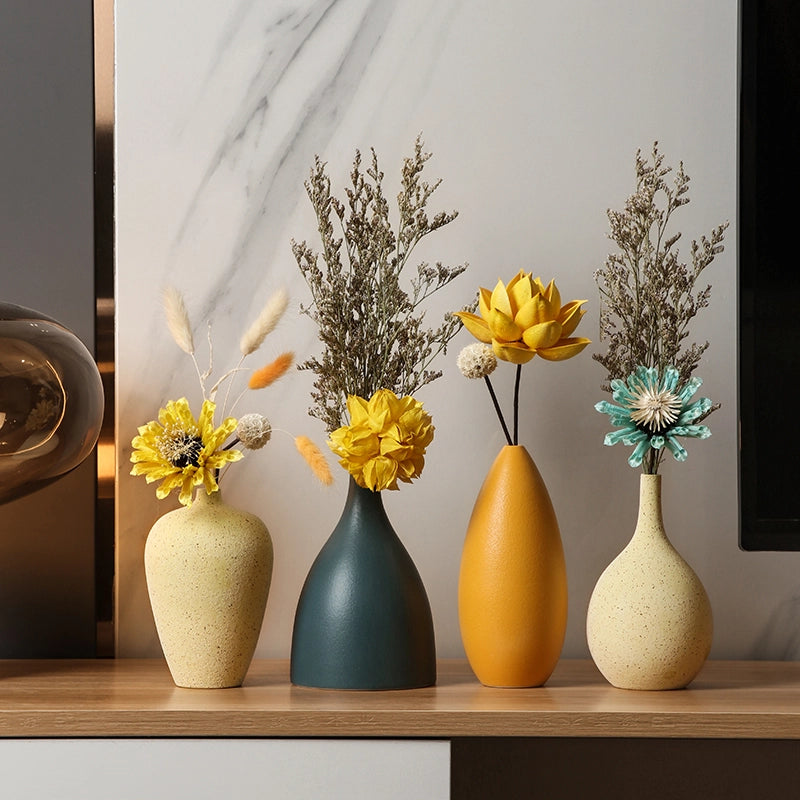 مزهرية سيراميك صغيرة من موراندي