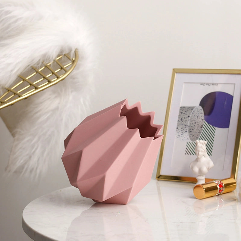 مزهرية سيراميك هندسية حديثة وبسيطة