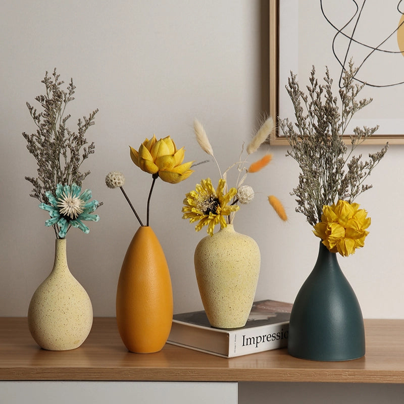 مزهرية سيراميك صغيرة من موراندي