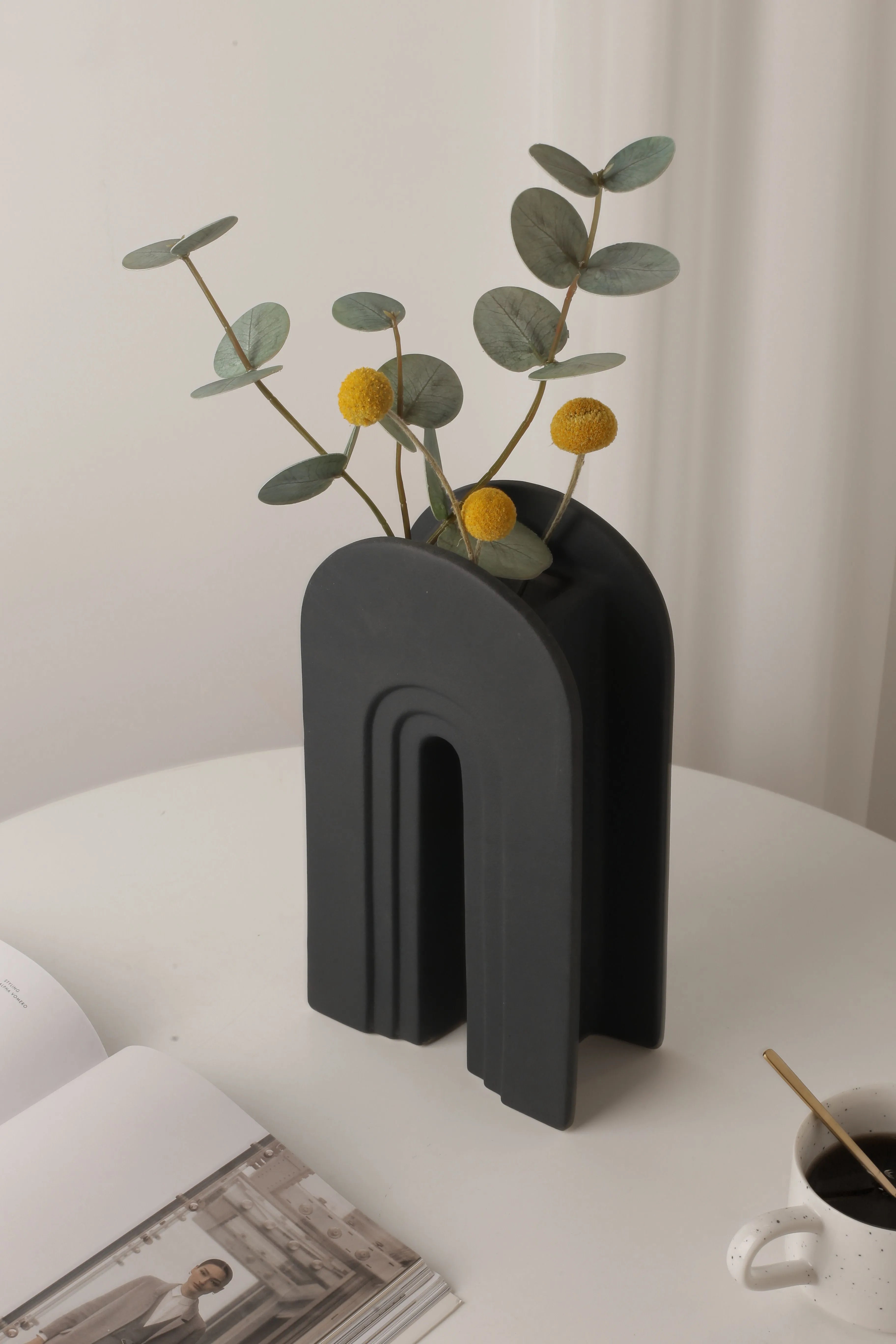 مزهرية سيراميك هندسية عالية الجودة