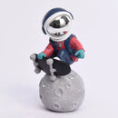 87CM Life-Size Skateboard Astronaut – Resin Spaceman Sculpture for Creative Indoor Decor